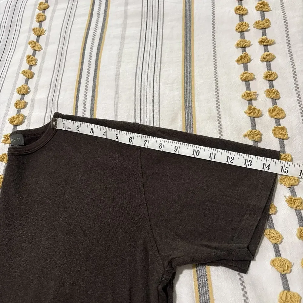 Banana Republic L Men’s Well Tailored Tee Shirt 100% Cotton, EUC, Soft, Comfy